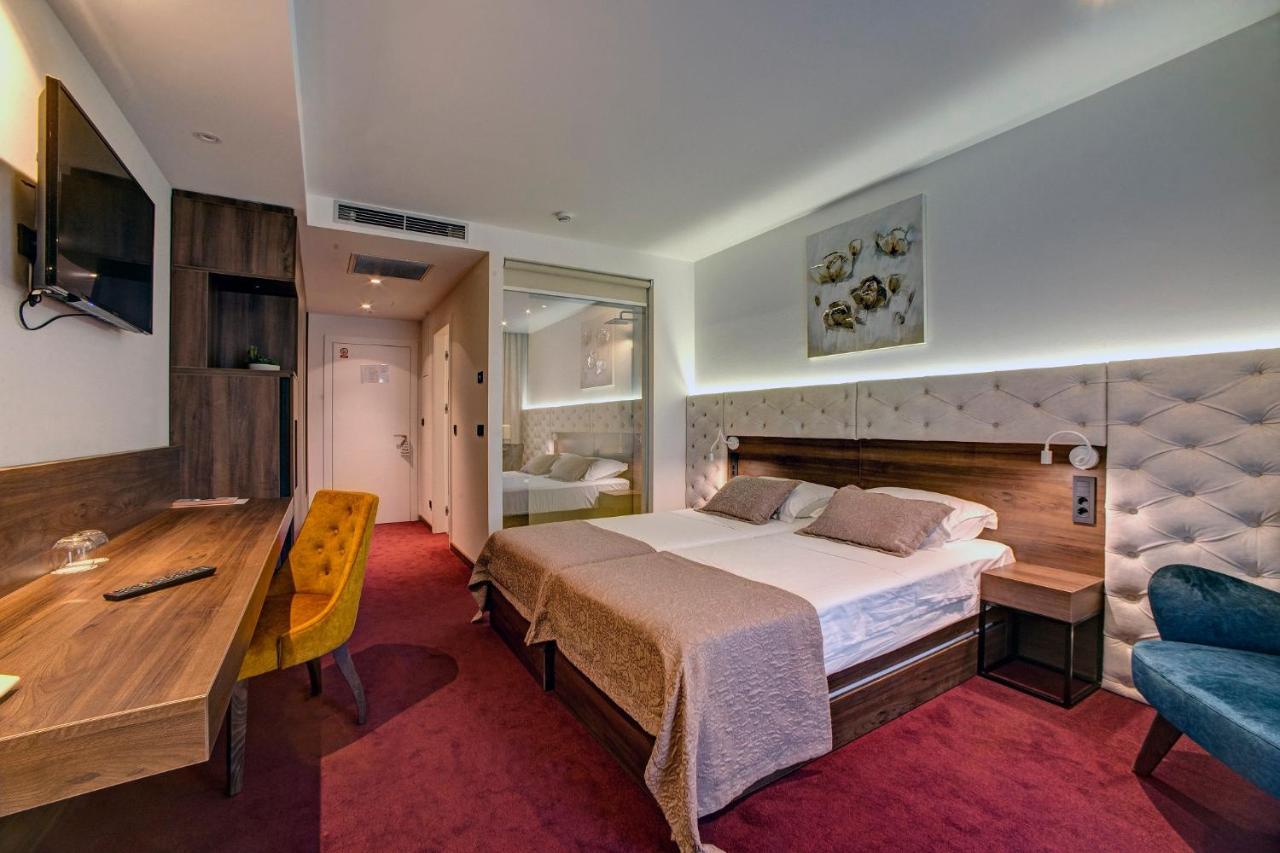 Hotel Scala D'Oro Vodice Kültér fotó