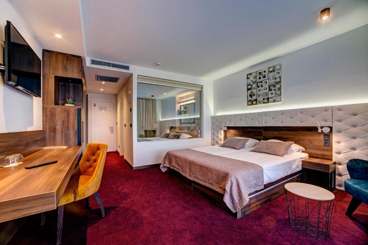 Hotel Scala D'Oro Vodice Kültér fotó