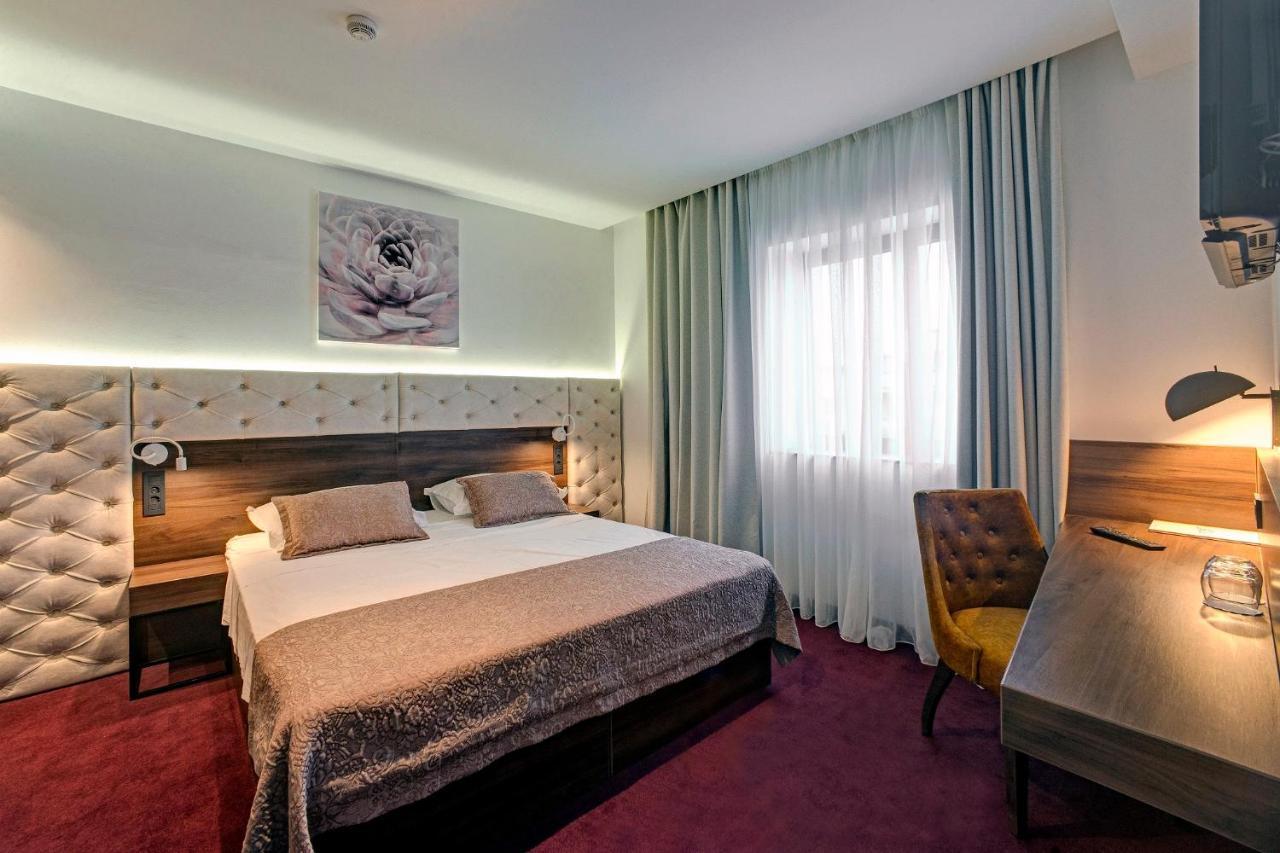 Hotel Scala D'Oro Vodice Kültér fotó