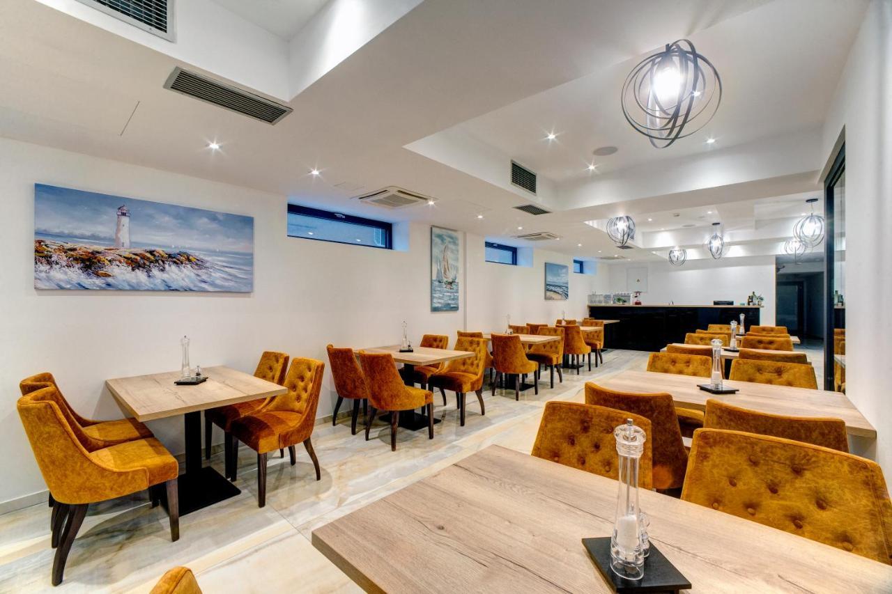 Hotel Scala D'Oro Vodice Kültér fotó