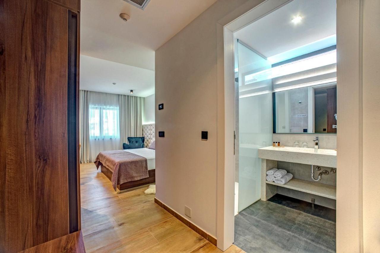 Hotel Scala D'Oro Vodice Kültér fotó