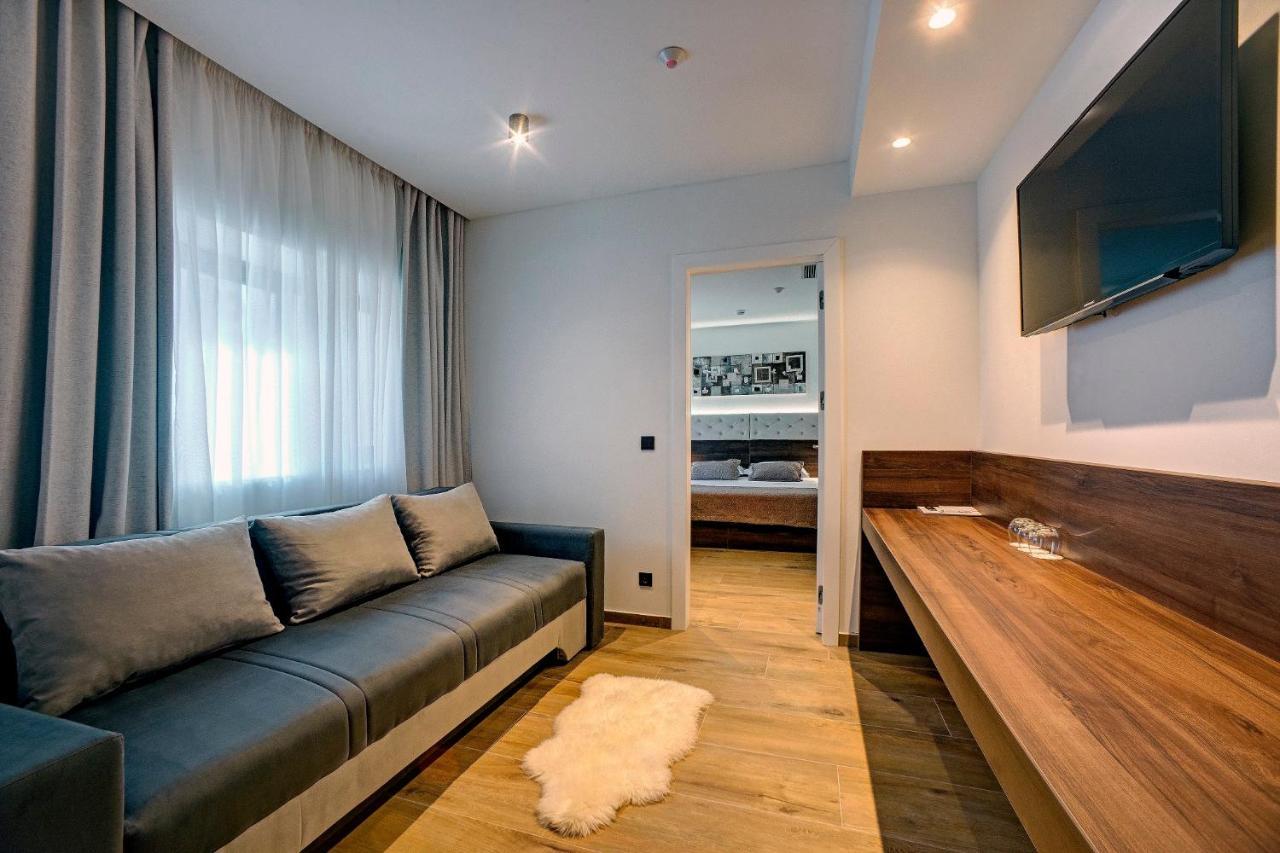 Hotel Scala D'Oro Vodice Kültér fotó