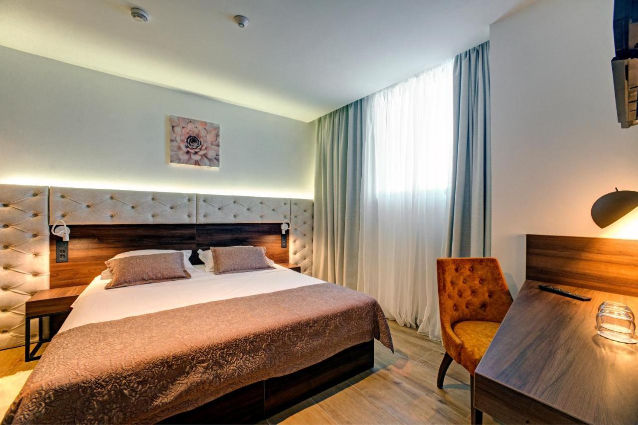 Hotel Scala D'Oro Vodice Kültér fotó
