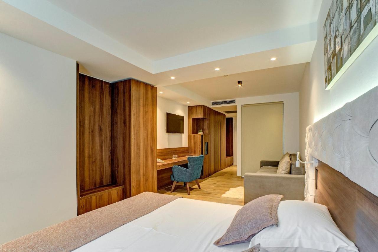 Hotel Scala D'Oro Vodice Kültér fotó