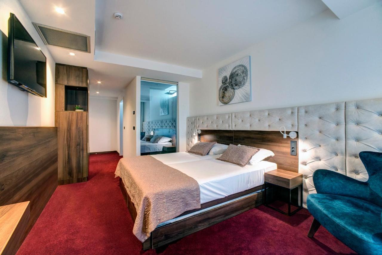 Hotel Scala D'Oro Vodice Kültér fotó