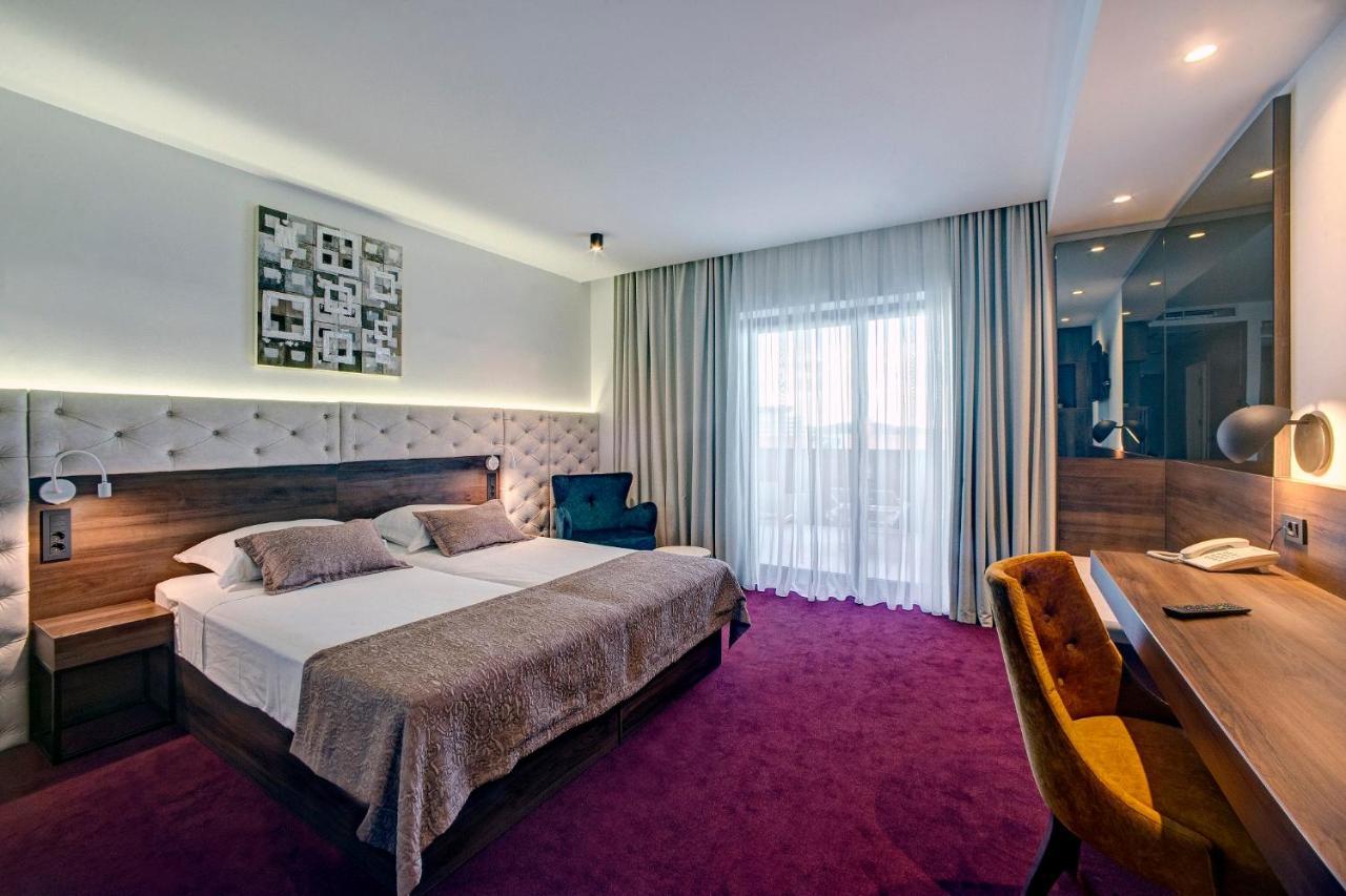 Hotel Scala D'Oro Vodice Kültér fotó