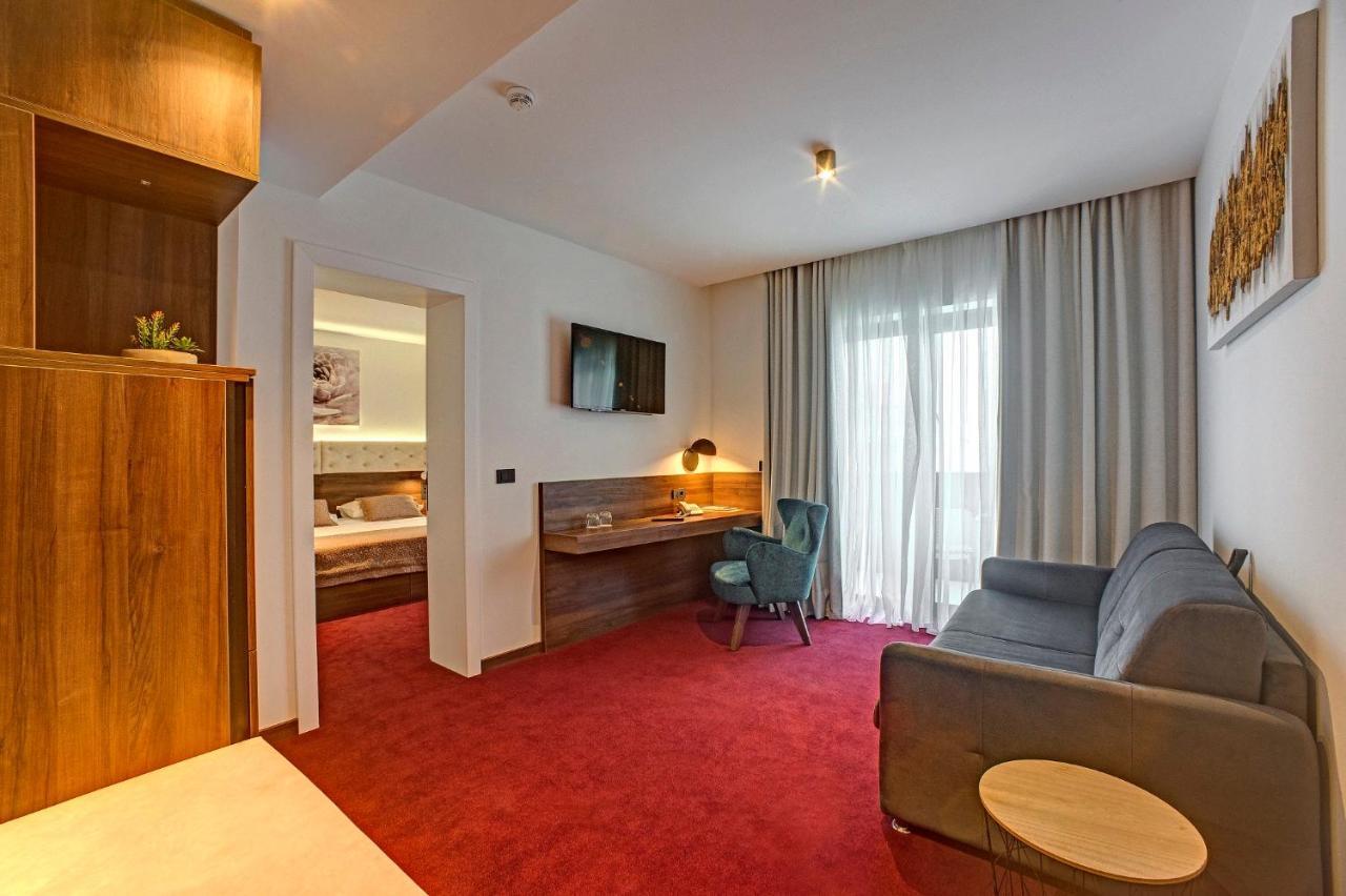 Hotel Scala D'Oro Vodice Kültér fotó