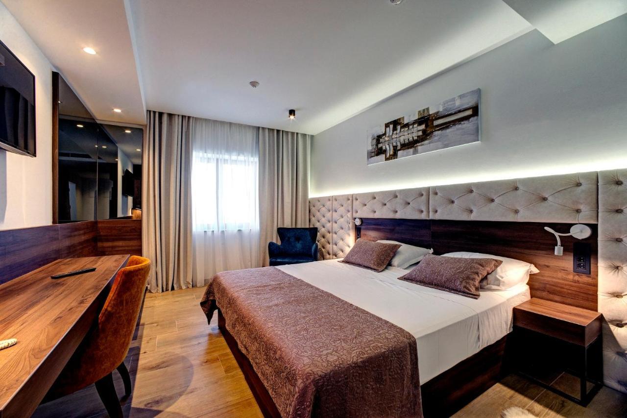 Hotel Scala D'Oro Vodice Kültér fotó